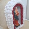 Kapliczka większa- biały kamień- z figurką Niepokalanego Serca Maryi
